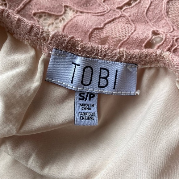 TOBI Lace Halter Top - Picture 5 of 8